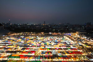 ตลาดนัดรถไฟรัชดา