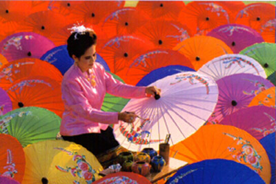 Bo Sang Chiang Mai Umbrella Festival and San Kamphaeng handicrafts