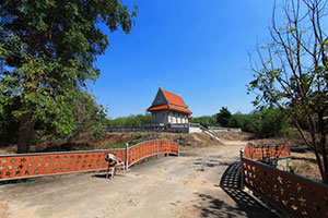 วัดธรรมประวัติปรียาราม