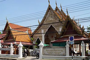 วัดพลับพลาชัย