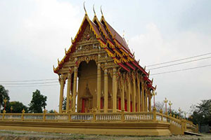 วัดกระโจมทอง