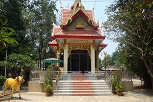 วัดลาดบัวขาว