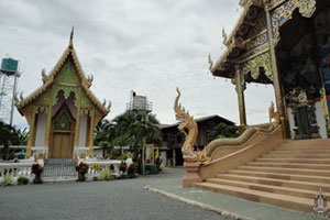 Wat San Khao Khaep Klang Wat San Khao Khaep Klang