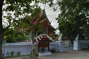 วัดกอม่วง