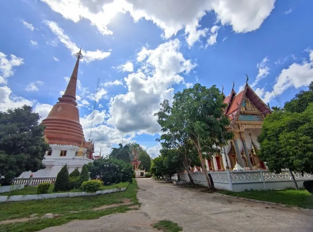 วัดศรีสวรรค์สังฆาราม (วัดถือน้ำ) วัดศรีสวรรค์สังฆาราม (วัดถือน้ำ)