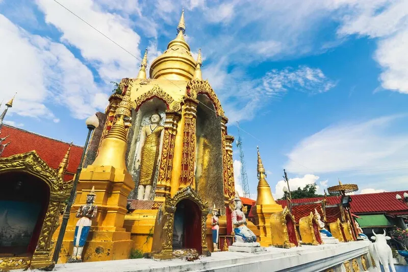 Wat Phra Khong Ruesri
