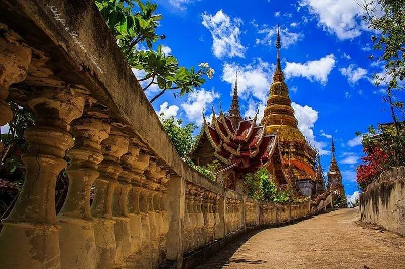 Wat Phra Phutthabat Tak Pha