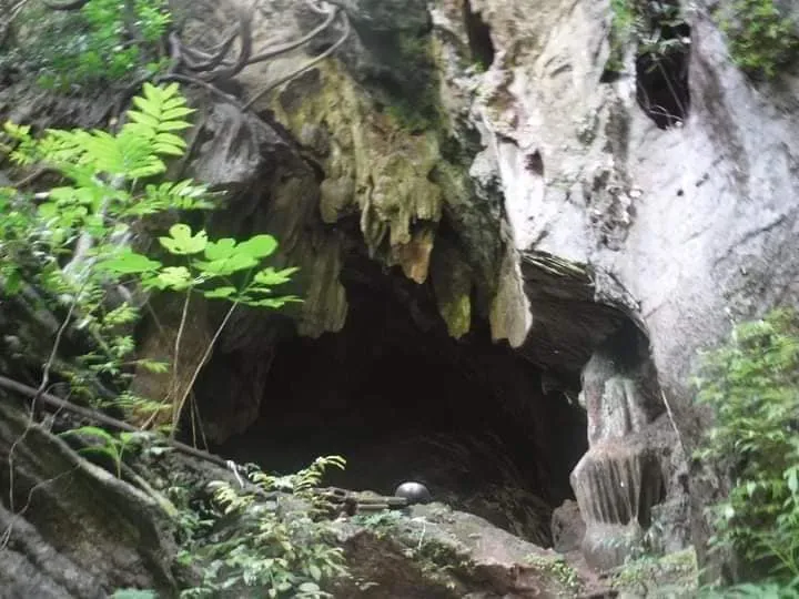 Phawuang Daeng Cave Phawuang Daeng Cave