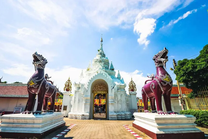วัดบ้านเหล่าพระเจ้าตาเขียว