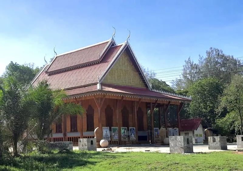 Wat Khao Kadon