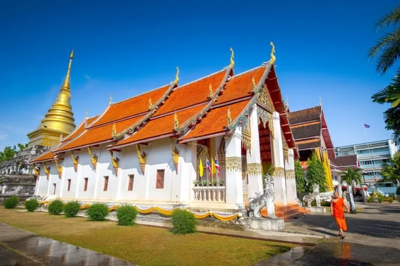 Wat Phrathat Chang Kham Worawihan