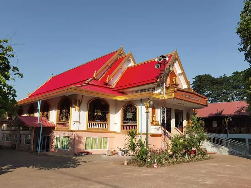 Wat Naeow Khiri Wat Naeow Khiri