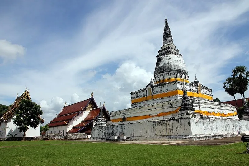 Wat Phra Borommathat Thung Yang