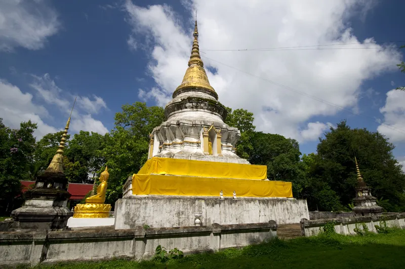 Wat Chedi Khiri Wihan