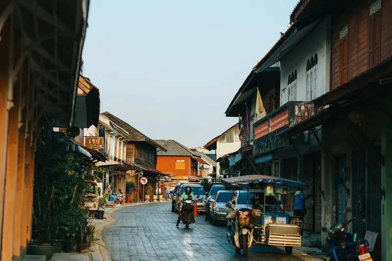 Rayong Old Town (Yomjinda Road)