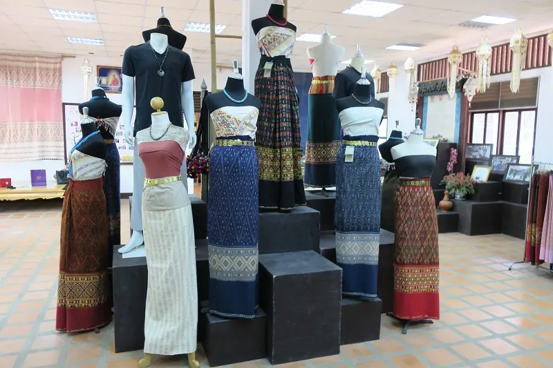 Local Weaving Exhibition and Demonstration Centre