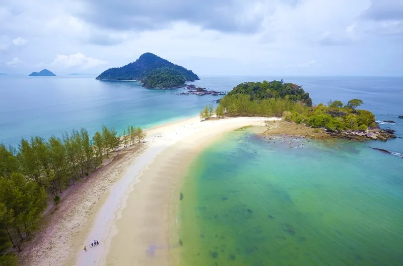 หาดแหลมสน หาดแหลมสน