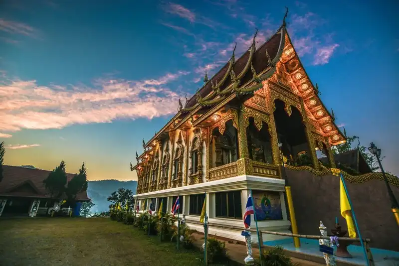 Wat Muang Kham