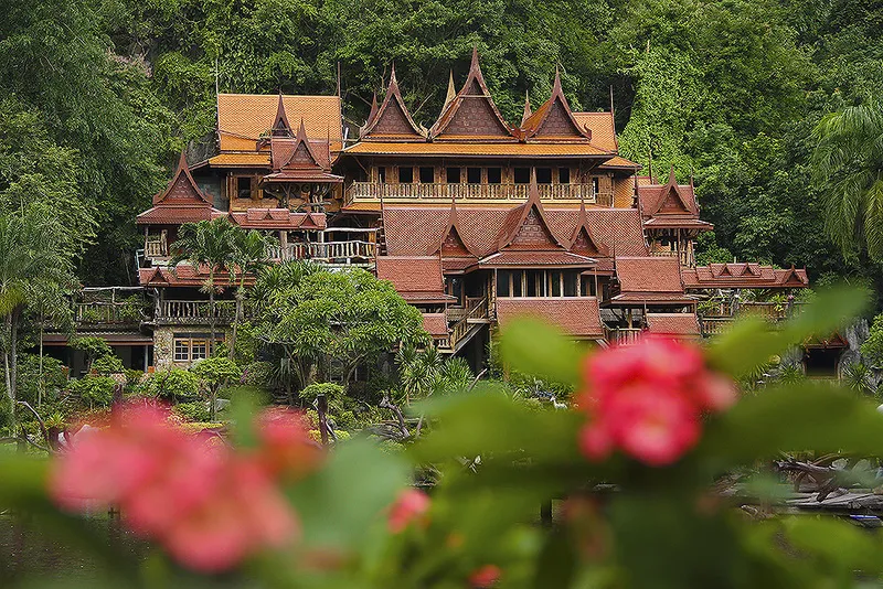 Wat Khao Wong Phrom Chan