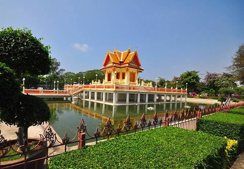 Suan Si Mueang