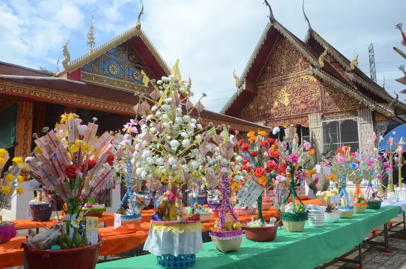 Wat Phra Non Nong Phueng