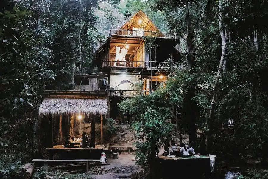 Treehouse Maemae Village