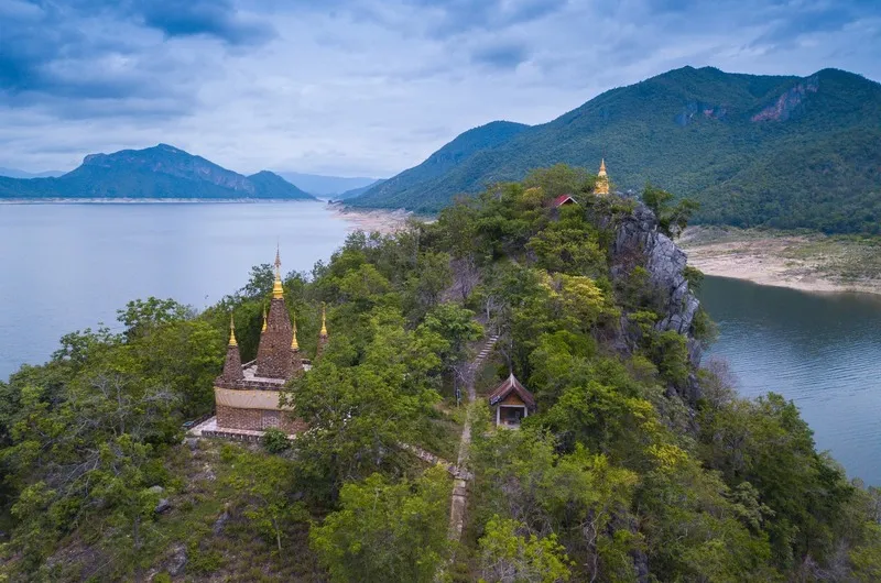 Phra Phutthabat Doi Khao Nam