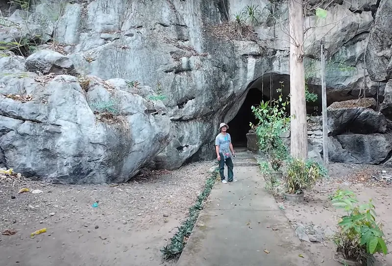 Khao Hin Theun Temple Cave