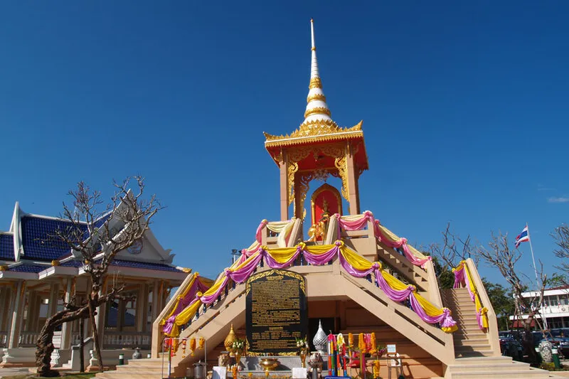 Phra Siam Thewathirat