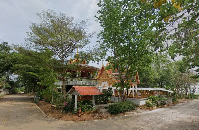 Wat Sri Charoen Sap