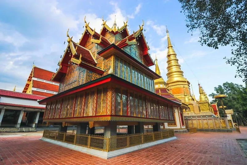 Wat Phrabat Huai Tom Wat Phrabat Huai Tom