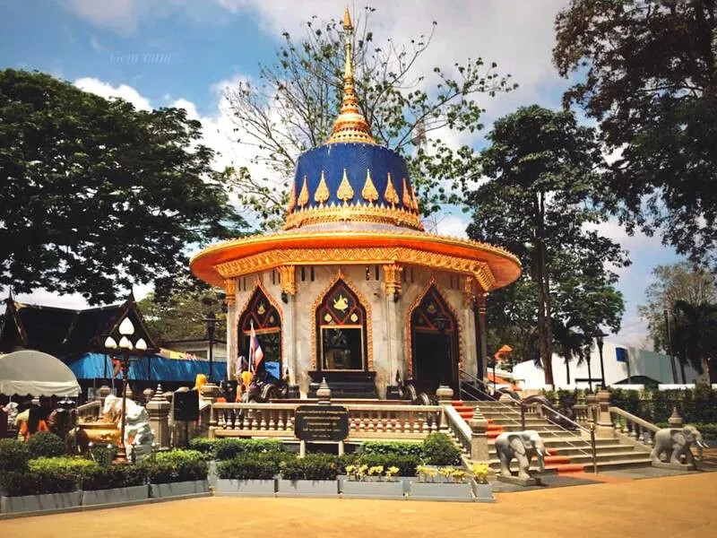 King Taksin Shine