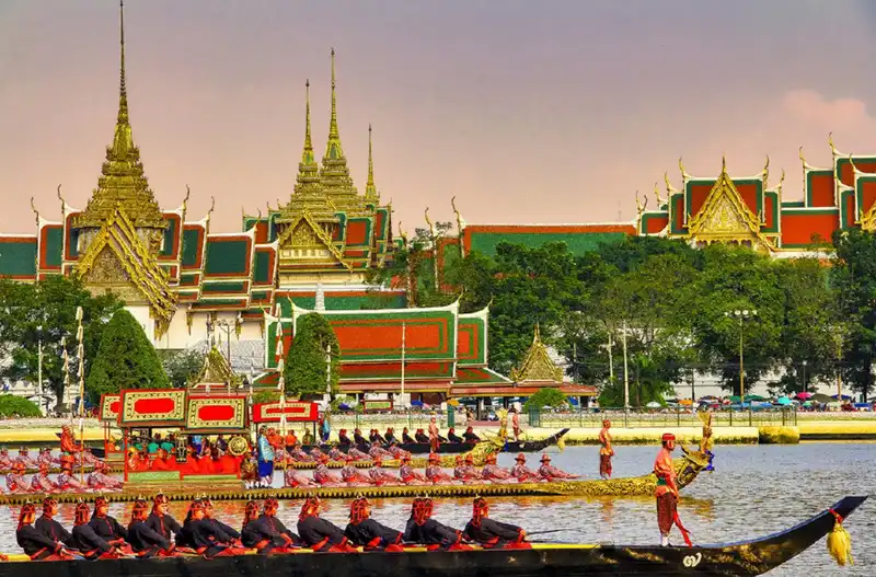 ประเพณีแข่งเรือพระราชพิธี วัฒนธรรมภาคกลาง