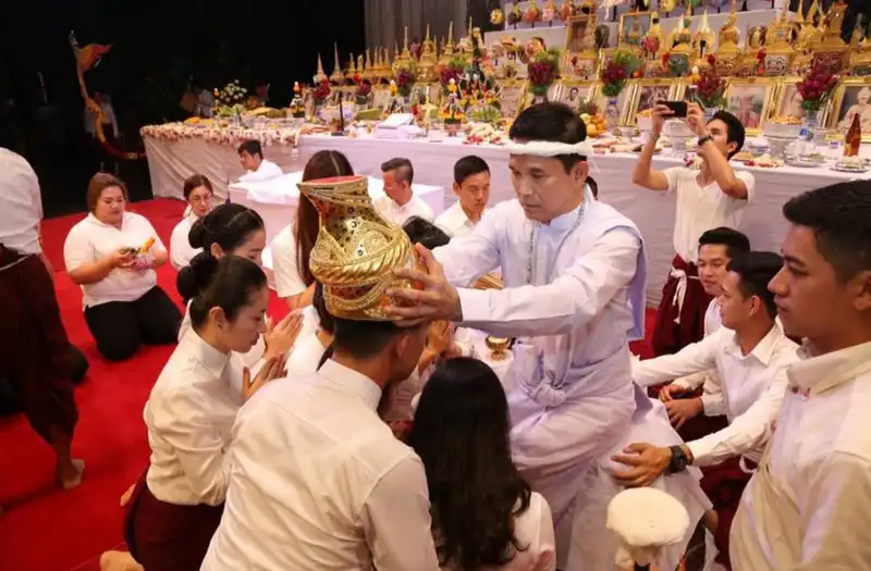 ประเพณีไหว้ครูดนตรีไทยและนาฏศิลป์
