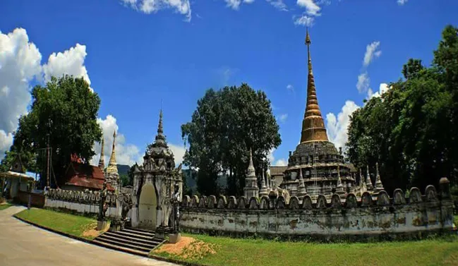 Wat Mon Chamsin