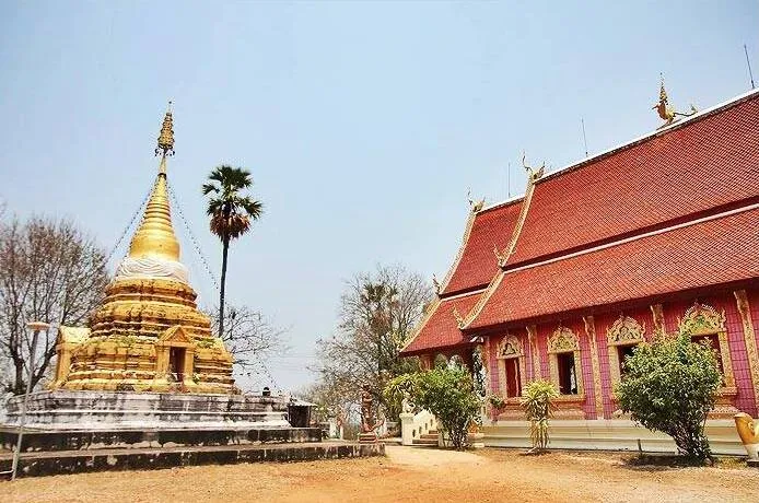 Wat Mon Khao Kaeo