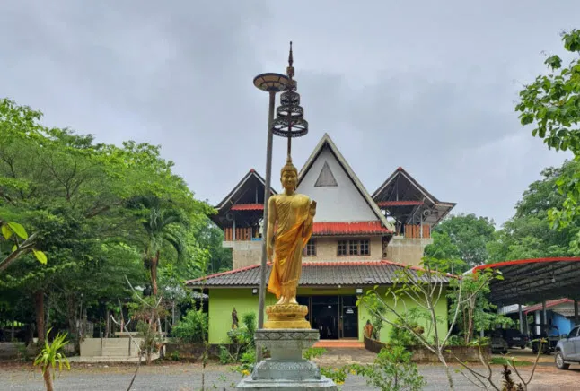 Mani Rattana Suwan Monastic Residence