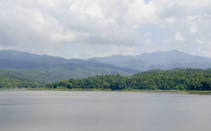 Phaeng Naphaphra Reservoir