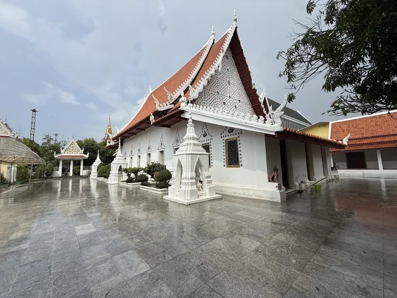 Wat Yai Inthraram