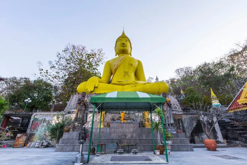 Wat Tham Chakraphong Wat Tham Chakraphong