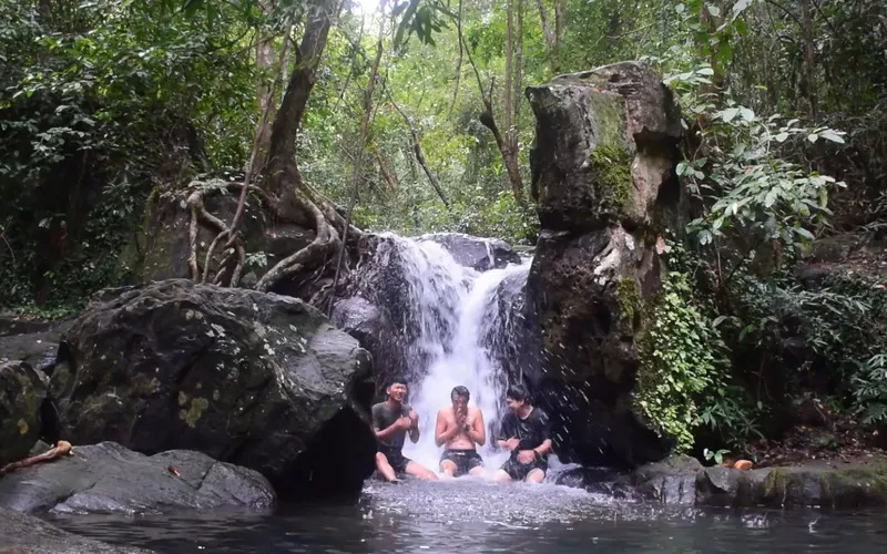 Tha Krabak Waterfall