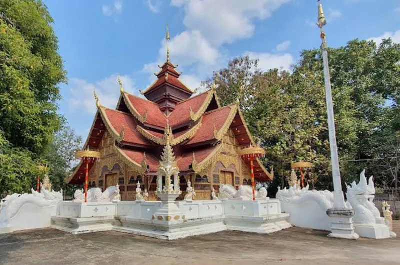 Wat Pha Daeng Luang