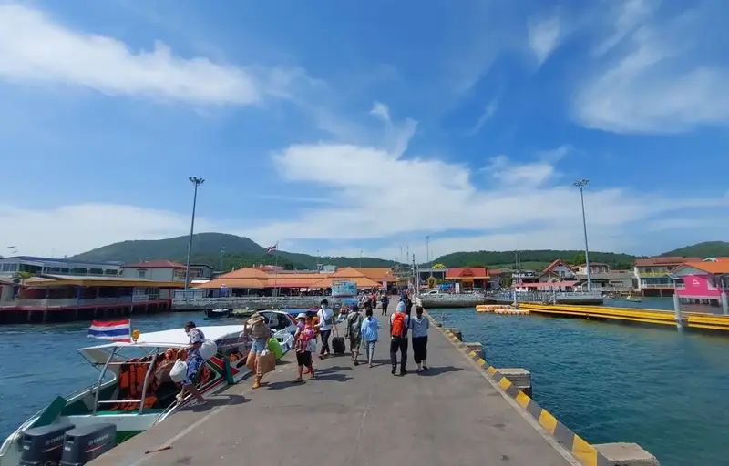 Na Ban Pier
