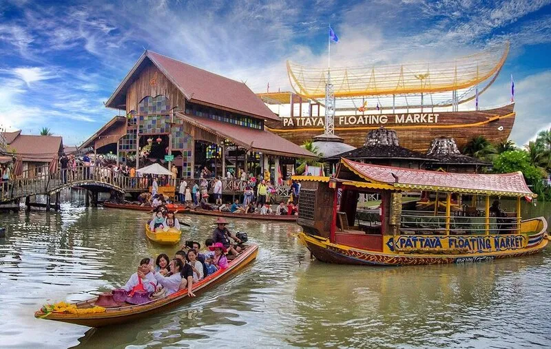 Pattaya Floating Market Four Regions