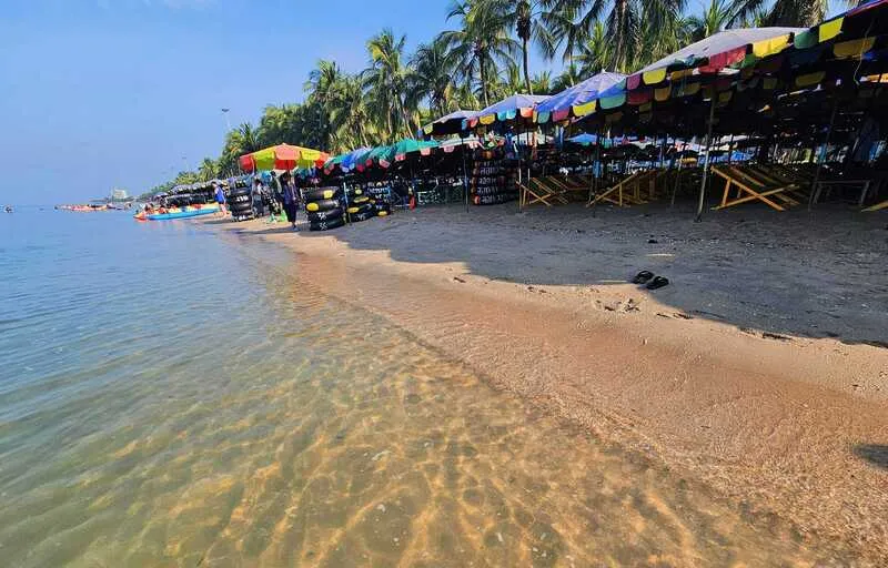 Bang Saen Beach