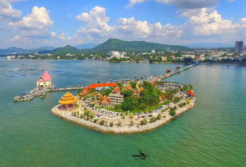 Koh Loy Sriracha