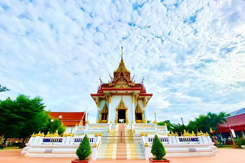 Wat Khok Hiran