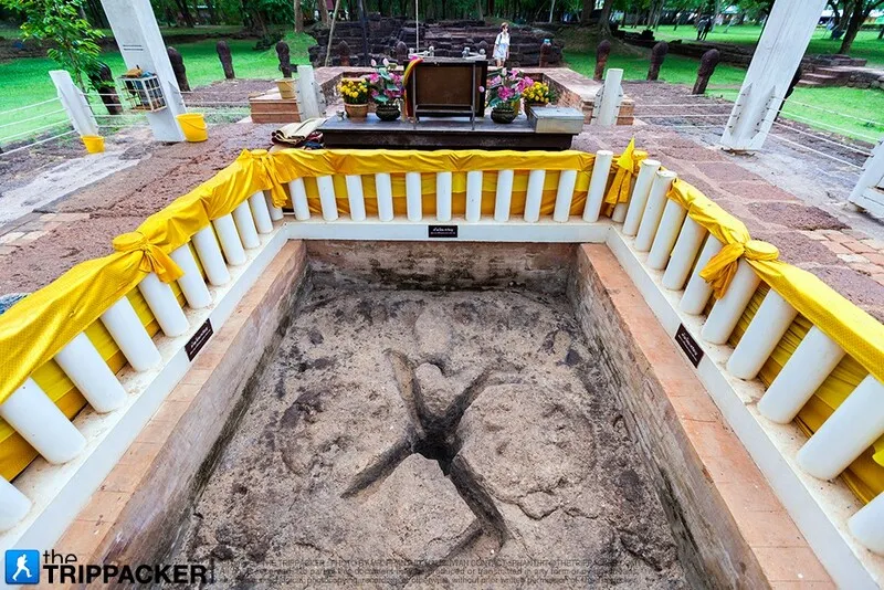 Twin Buddha Footprints