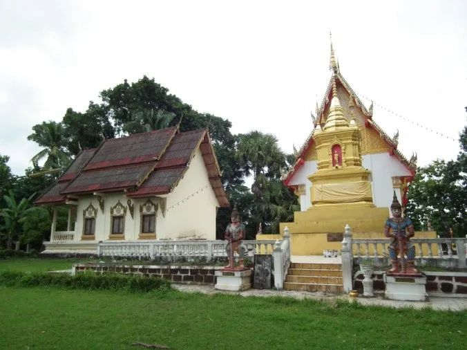 วัดพระธาตุไฮสร้อย
