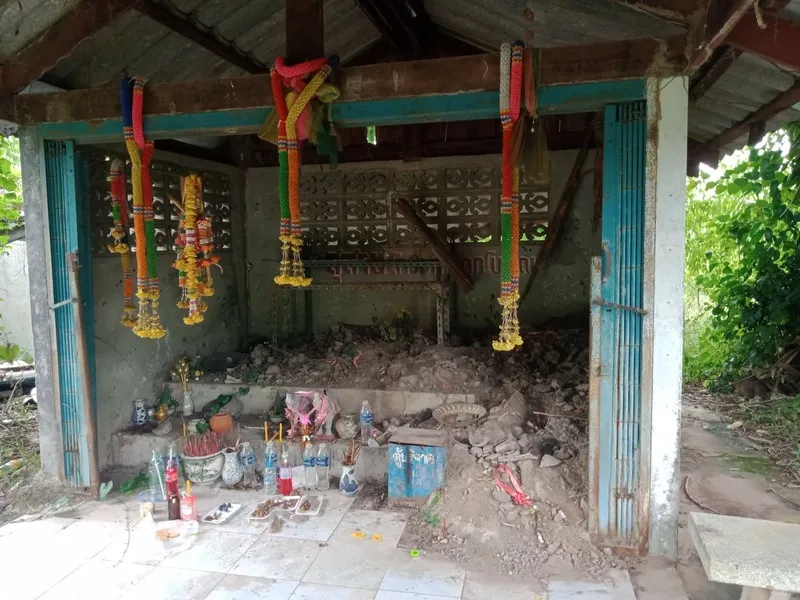 Ancient Skeleton Tomb Ancient Skeleton Tomb